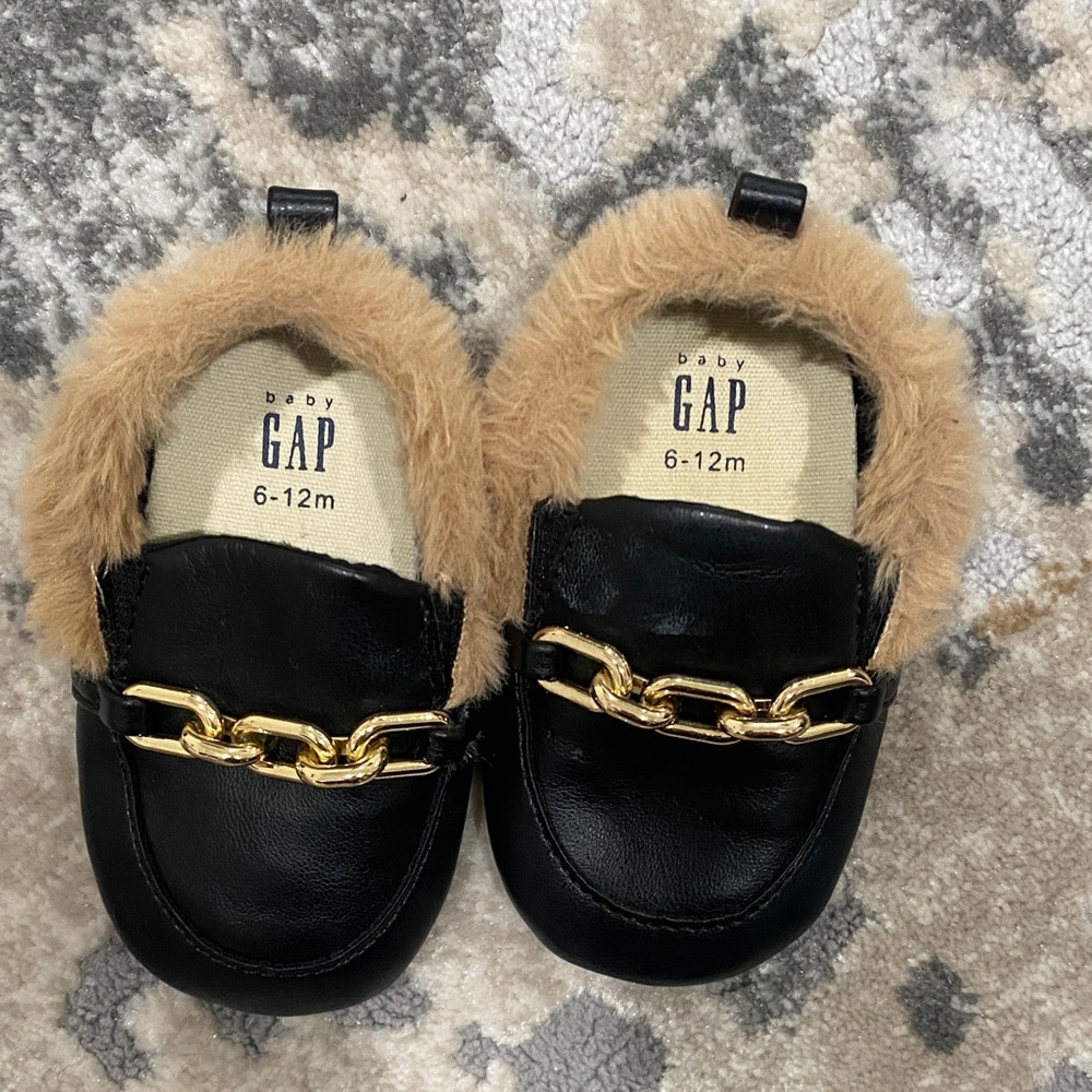 GAP Black and Gold Baby Shoes with Tan Fur bundle of loafer 6-12 month